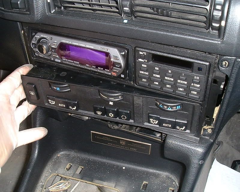 *DIY E34 heater core R&R (IHKA content)